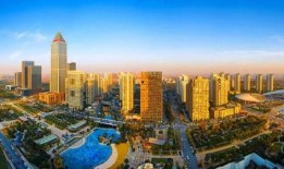 南通世贸广场吃瓜,吃瓜群众的欢乐聚集地