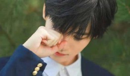 张真源吃瓜名场面,娱乐圈的“瓜王”诞生记